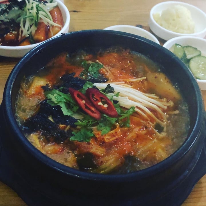 photo of The Boneless Kitchen Kimchi Jjigae (Spicy and Sour Kimchi Stew) shared by @plantingggg on  24 Apr 2021 - review