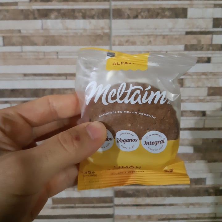 photo of Meltaím Alfajor de Limón shared by @nahuelyuge on  06 Apr 2021 - review