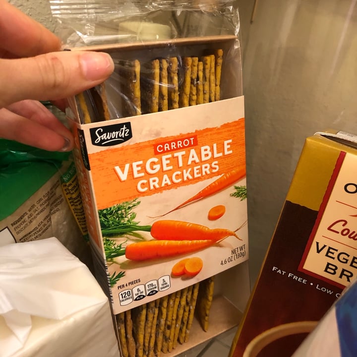 photo of Savoritz Vegetable carrot crackers shared by @alexanfrades on  29 Apr 2020 - review