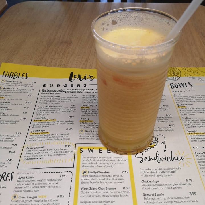 photo of Lexis Eatery - Hazelwood Zinger JUICE shared by @janco88 on  17 Oct 2020 - review