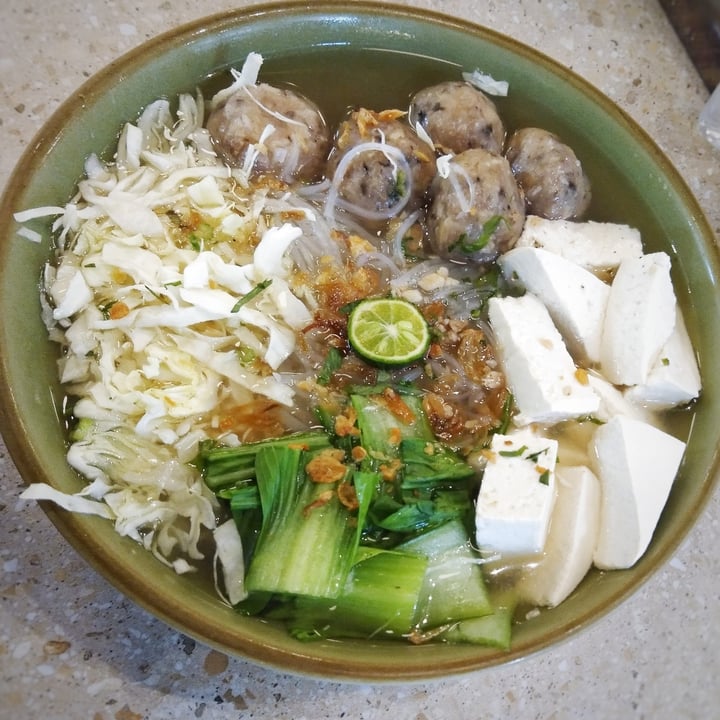 photo of Burgreens The Breeze Vegan Bakso shared by @raspberryliving on  14 May 2021 - review