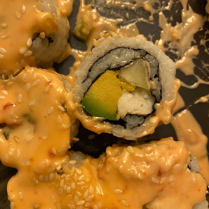 photo of Sipz Vegetarian Fuzion Cafe Spicy Cali Roll shared by @curvycarbivore on  16 Aug 2022 - review