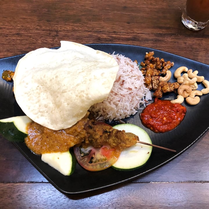 photo of Pinxin Vegan Cuisine Nasi Lemak Satay shared by @dimizkov on  16 Jan 2022 - review