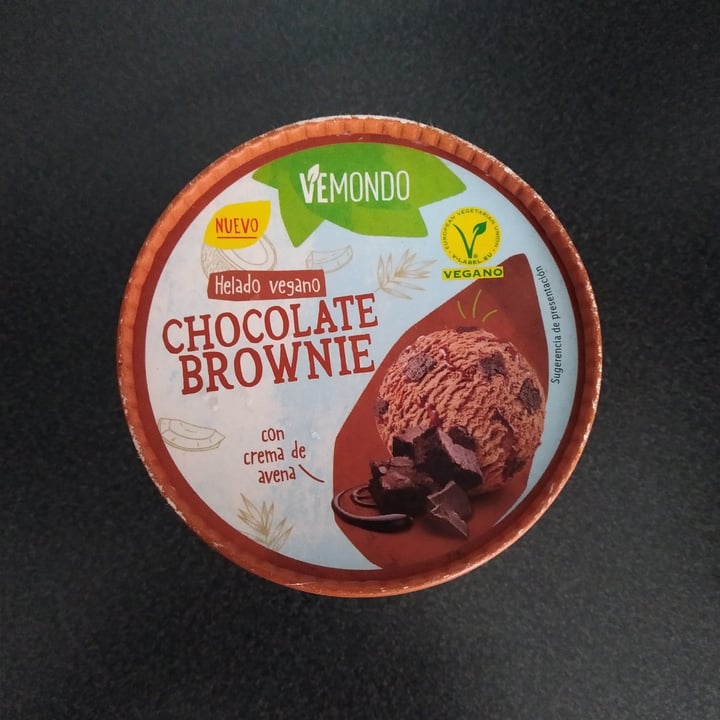 review photo of Vemondo Helado Vegano Chocolate Brownie shared by @veganopedro on 23 Aug 2021 - review