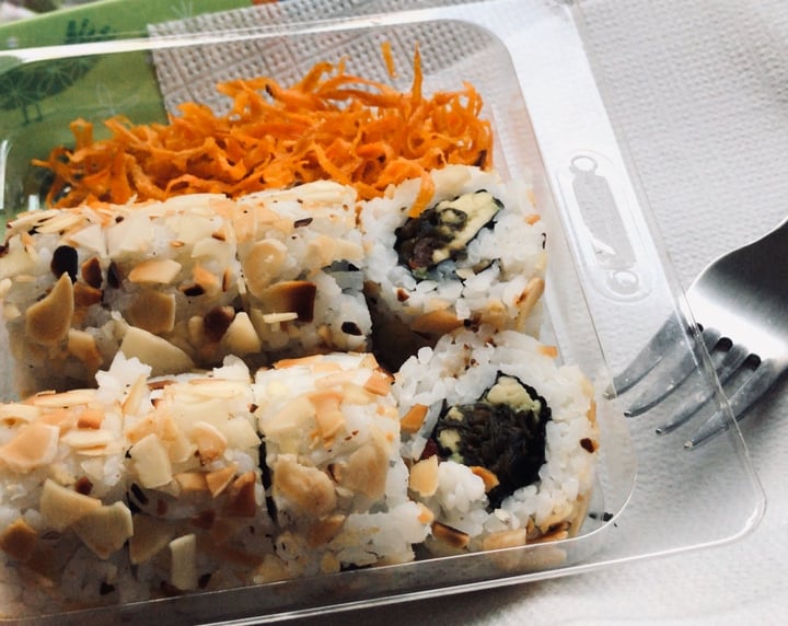 photo of Sushi House Vitacura Veggie Roll shared by @catalinapvt on  20 Nov 2019 - review