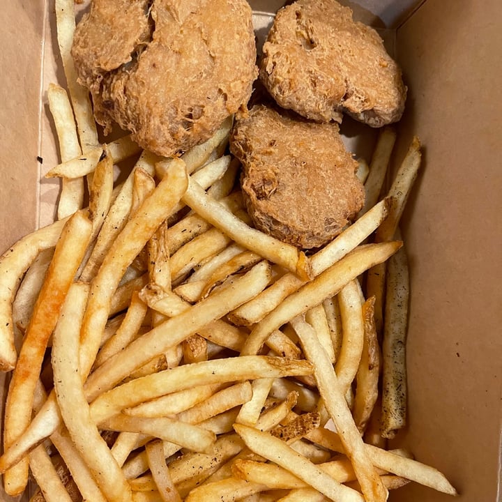 photo of Green New American Vegetarian Nuggets shared by @mckinley on  05 Feb 2022 - review