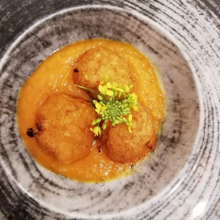 review photo of ...IDEM CON PATATE polpette Di Pollo FutureFarm su crema di Peperoni shared by @giorgia14 on 05 Oct 2022 - review