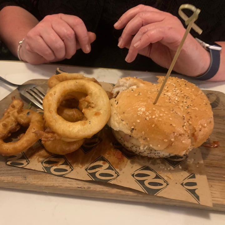 review photo of Doppio Zero Bryanston Above and Beyond Burger shared by @lovelyvegan on 05 Oct 2021 - review