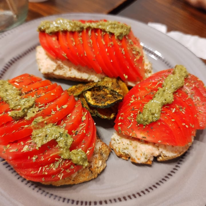 photo of Materia Prima Bruschettas Capresse shared by @noeschulz on  24 Mar 2022 - review