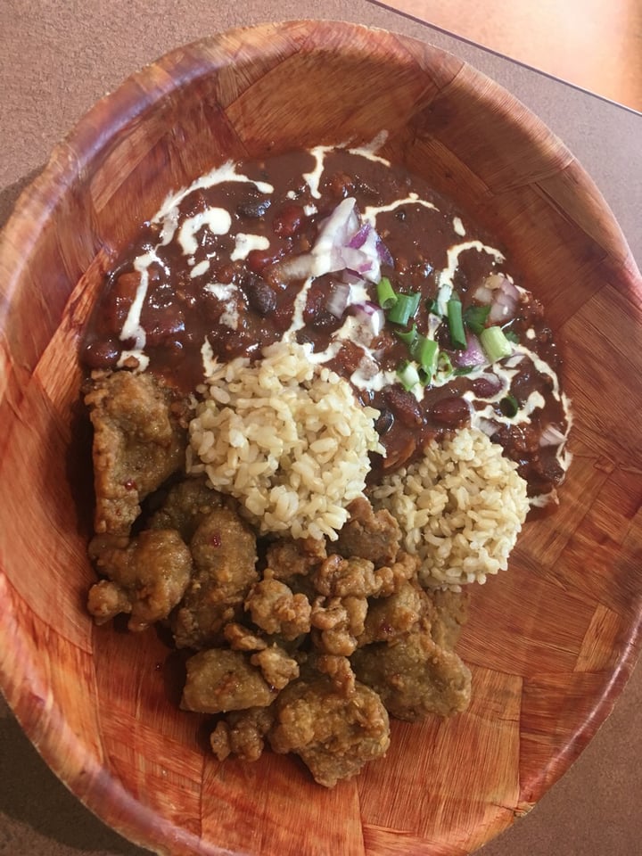 photo of Umeke Market Combo plate: Chili, Mock Chicken, And Brown Rice shared by @sutekinii on  06 Feb 2020 - review