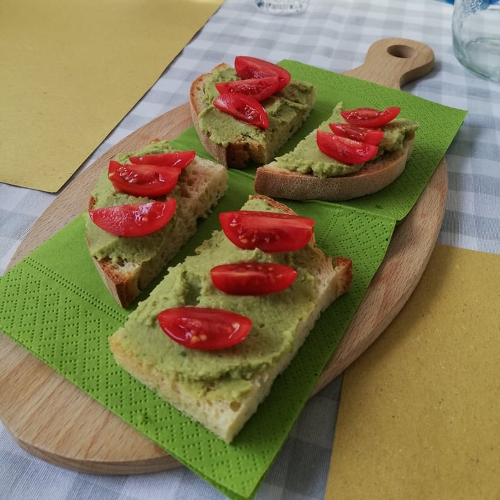 review photo of Cellar San Nazario Organic Farm Crostini Con Hummus Al Basilico E Pomodorini shared by @agnes96 on 29 Mar 2022 - review