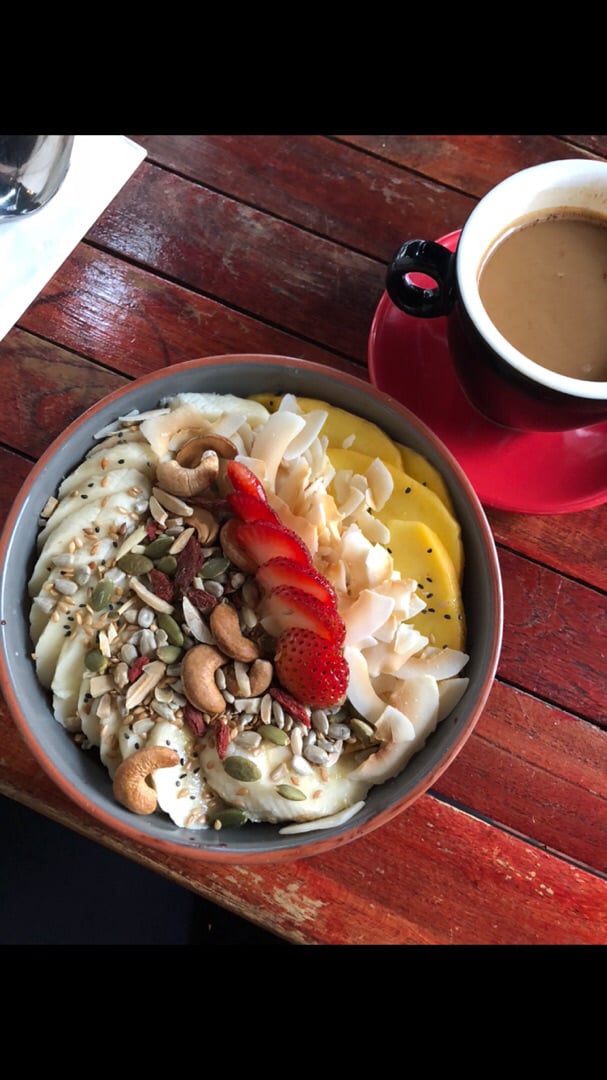 photo of Sarnies Açaí bowl shared by @samanthagoh93 on  30 Aug 2018 - review