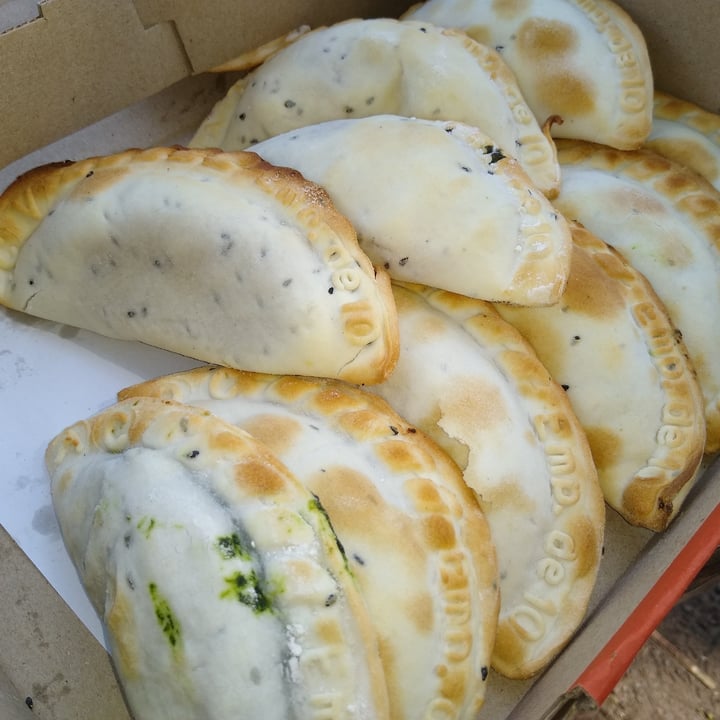 photo of Empanadas de 10 Empanada Vegana de Choclo, Cebolla y Queso shared by @jessilva on  27 Apr 2020 - review