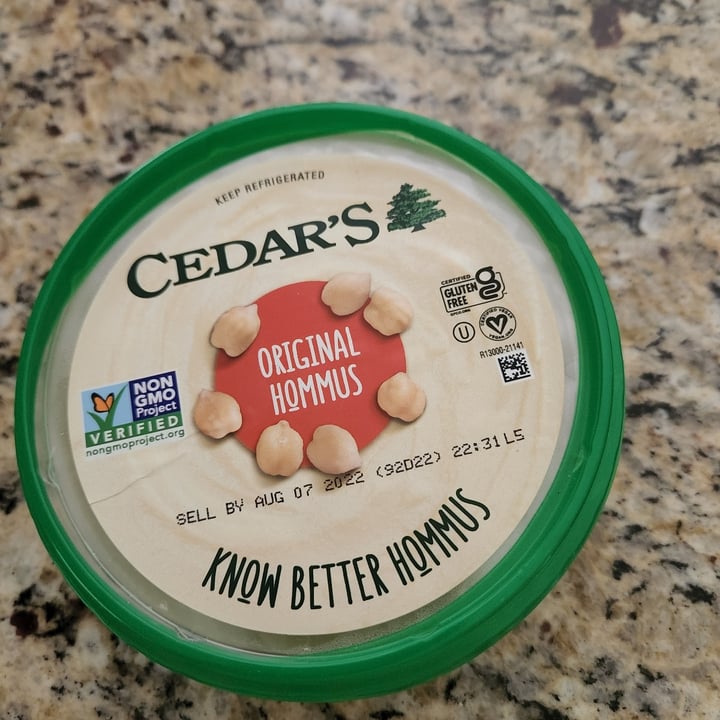 review photo of Cedar's Foods Original Hommus shared by @luthienmajere on 29 May 2022 - review