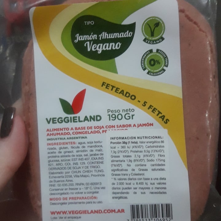 review photo of Veggieland Jamón Ahumado Vegano Feteado shared by @silvanagilarski on 14 Jan 2021 - review