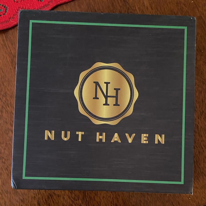 photo of Nut Haven Nut & Dried Fruit Gift Basket shared by @knorthway on  21 Jan 2022 - review