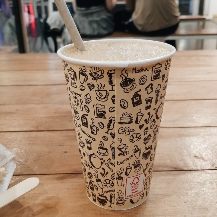 photo of Futuro Veggie - Coffee & Deli frappuccino shared by @belvegan on  04 Oct 2021 - review