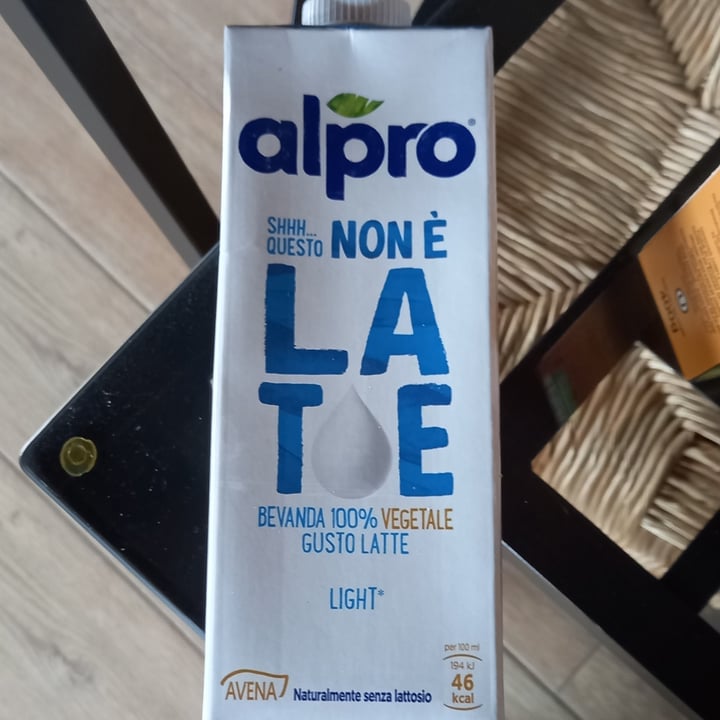 review photo of Alpro This is Not Milk Classic Questo Non è Late Classico shared by @lelafanny on 14 May 2022 - review
