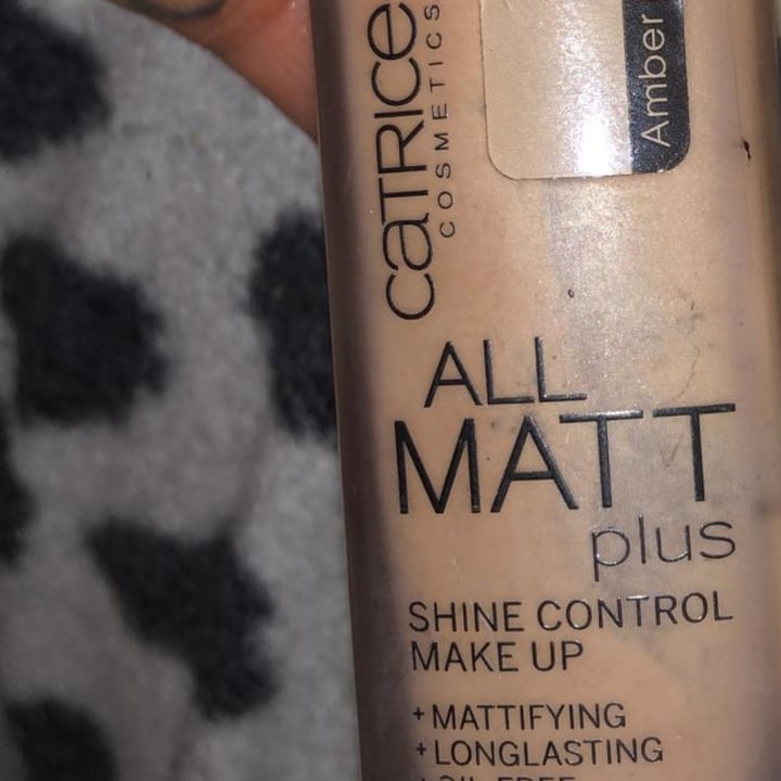 review photo of Catrice Cosmetics All Matt Plus Shine Control Make Up shared by @mariagongar on 09 Dec 2020 - review