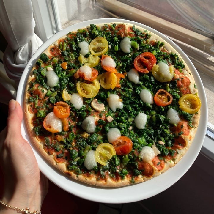 photo of Vemondo  Vegan Pizza Verdura shared by @larazane on  24 Jun 2022 - review