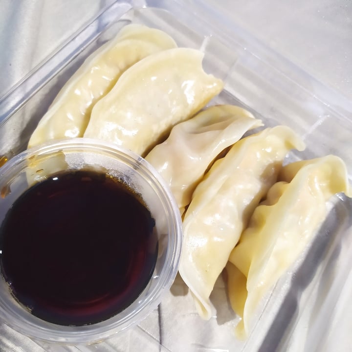 review photo of V Ramen Pedregal Gyozas De Tofu Y Vegetales shared by @danielahidalgo on 19 Feb 2021 - review