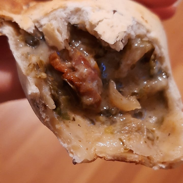 review photo of Olivia Pizzas & Empanadas - Almagro Empanada De Verduras shared by @aguimoreno on 08 Aug 2021 - review