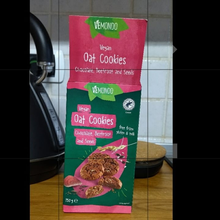 photo of Vemondo Vegan Oat Cookies Chocolate, Beetroot and Seeds shared by @valerycarrie on  06 Nov 2021 - review