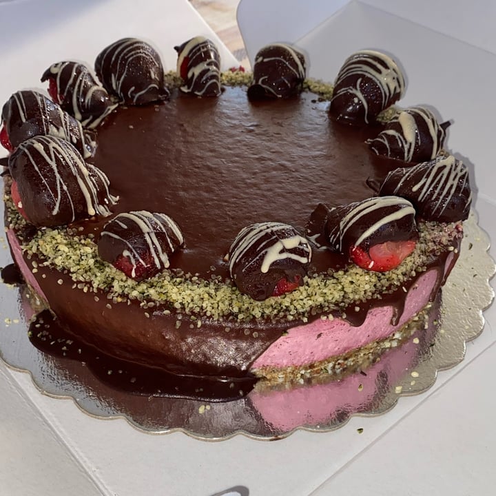 Zoya Strawberry Chocolate Cake Review abillion