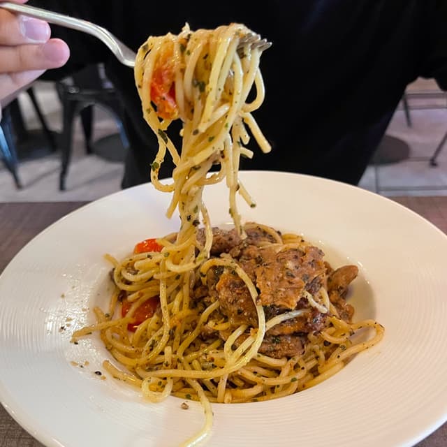 「yakiniku Beef aglio olio」の料理の写真