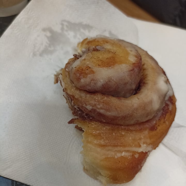 review photo of Futuro Veggie - Coffee & Deli Roll de canela shared by @martinaber on 19 Aug 2022 - review