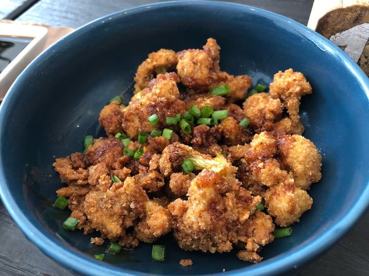 photo of Cafe Organic Buffalo Cauliflower Wings shared by @noll-fyra on  09 Oct 2018 - review