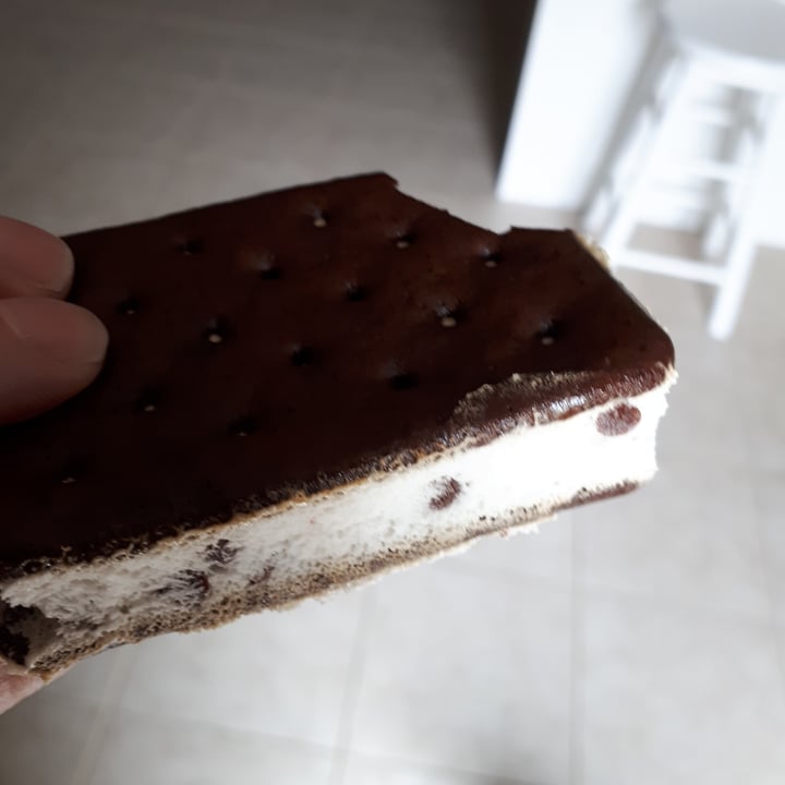review photo of Tofutti Mint Chocolate Chip Cuties shared by @carolynvw on 18 Jul 2021 - review