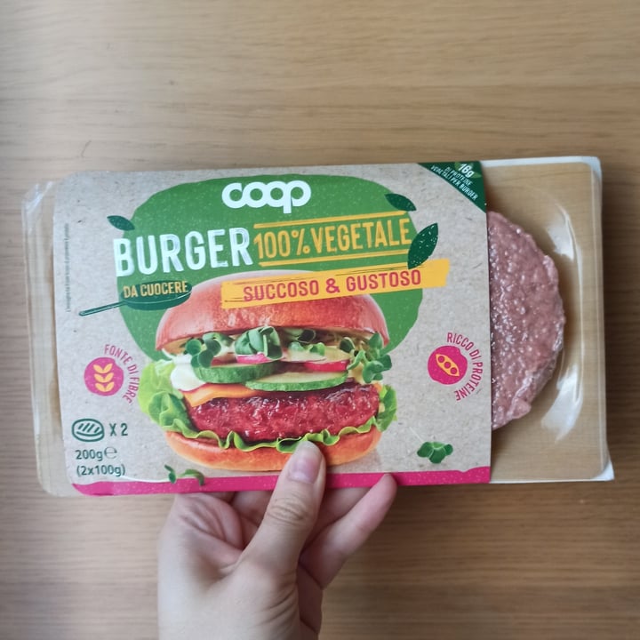 photo of Coop burger 100%vegetale shared by @julieve on  05 Aug 2022 - review