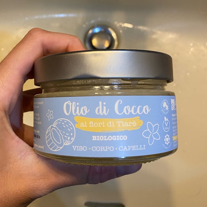 photo of La Saponaria Olio di cocco ai fiori di Tiarè biologico shared by @alessandramina on  12 Jun 2022 - review