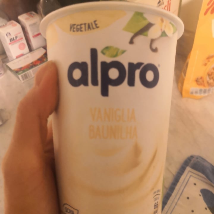 review photo of Alpro Soy Yogurt Vanilla shared by @elena4animals on 17 May 2022 - review