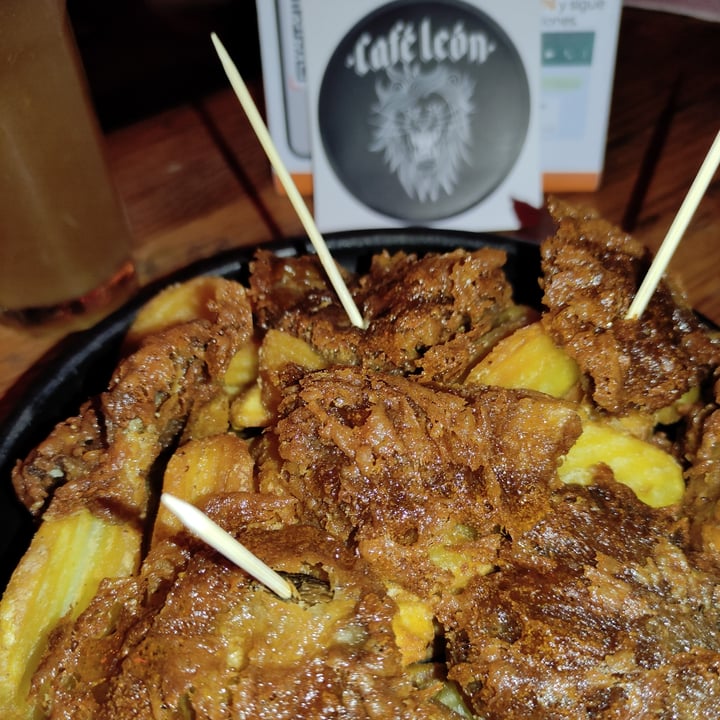 review photo of Cafe Leon Interior 6 Local 3 Paseo Del Faro Picada Animal shared by @carobuitrago on 04 Nov 2020 - review