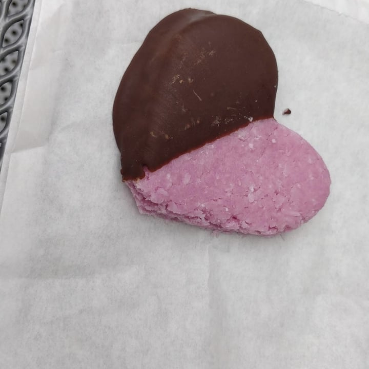 review photo of Erin McKenna's Coconut Mound shared by @wishes on 06 Nov 2021 - review
