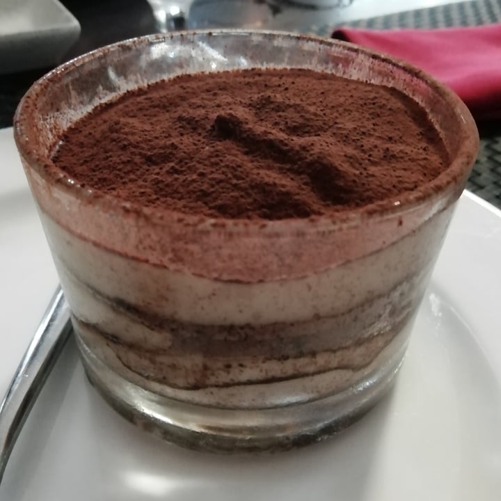 photo of Asia Fusion Sushi Tiramisù vegano shared by @alessias on  09 Oct 2022 - review