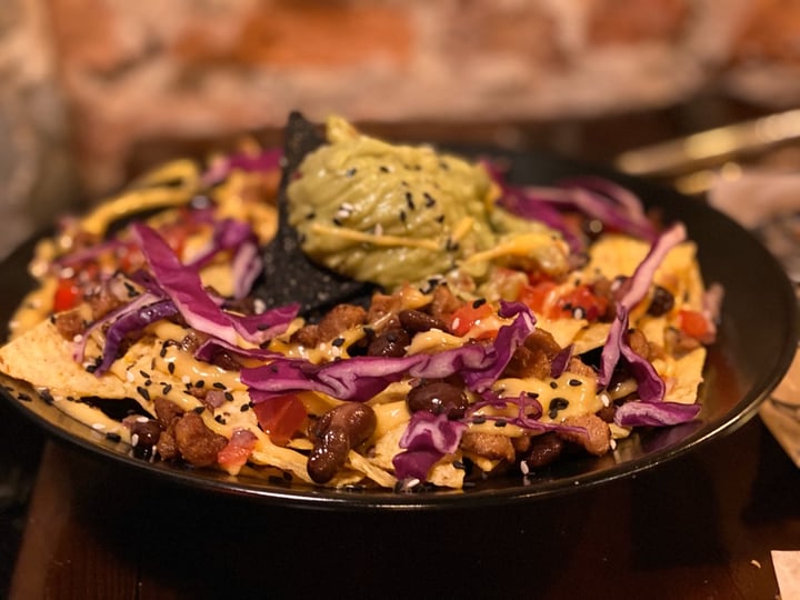 photo of Mad Mad Vegan Nachos don jalisco shared by @dobarganes on  25 Nov 2019 - review
