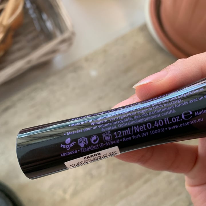 photo of Essence  Lash princess shared by @catortorella on  05 Apr 2022 - review