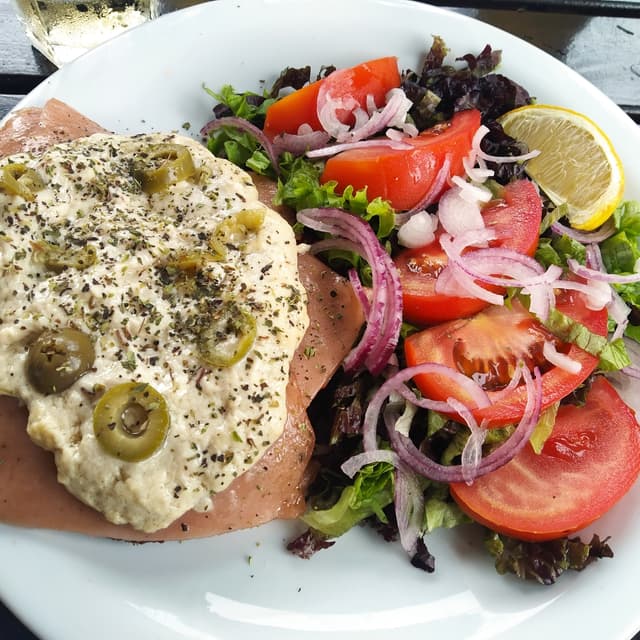 Photo of the dish “Milanesa Napolitana con Papafritas”