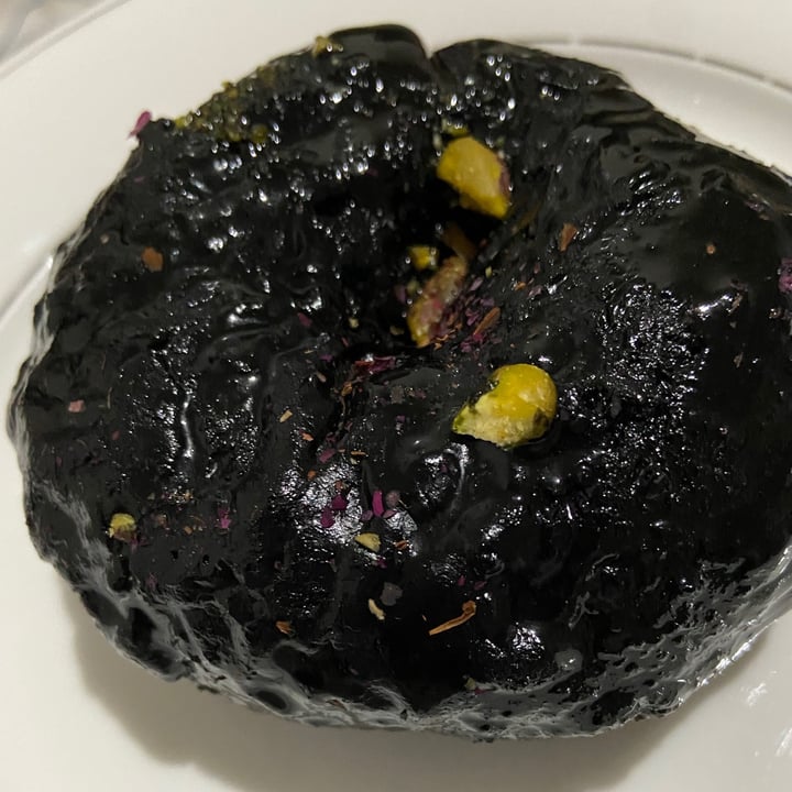 photo of Khamsa Cafe Black Sesame & Chocolate Donut shared by @glenwithav on  04 Nov 2020 - review