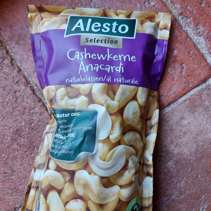 review photo of Alesto Anacardi shared by @rossellakiddo on 02 Jun 2022 - review