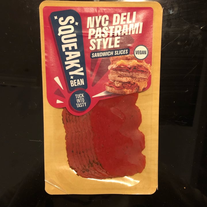 photo of Squeaky Bean NYC Deli Pastrami Style Sandwich Slices shared by @raffamarini on  08 Apr 2022 - review