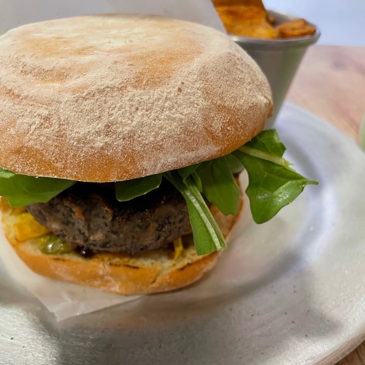 photo of Aborigen Burger Hamburguesa Del Vegan Burguer shared by @afxvx on  09 May 2021 - review