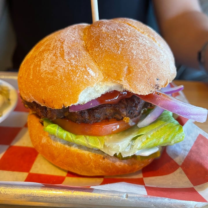 photo of The Cider Press Café Classic Black Bean Burger shared by @jamiewoodrum on  17 Aug 2021 - review