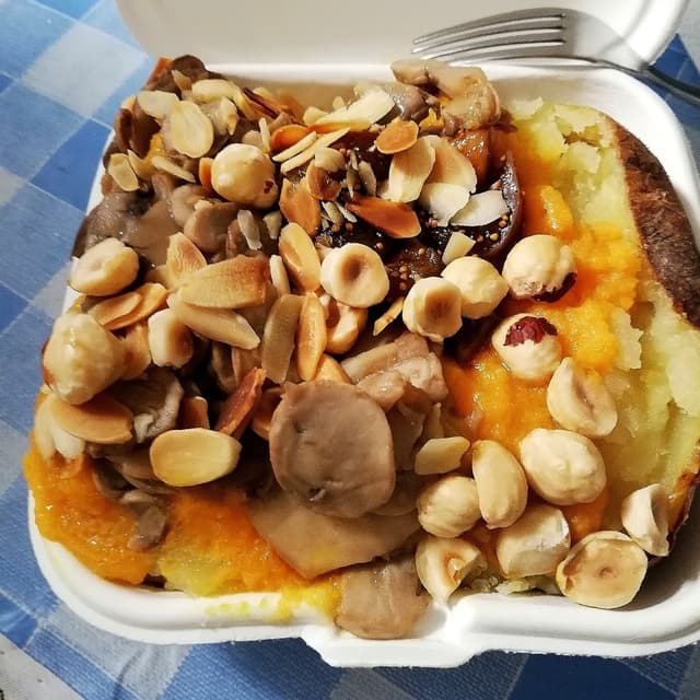 Photo du plat “Patata ripiena personalizzata”