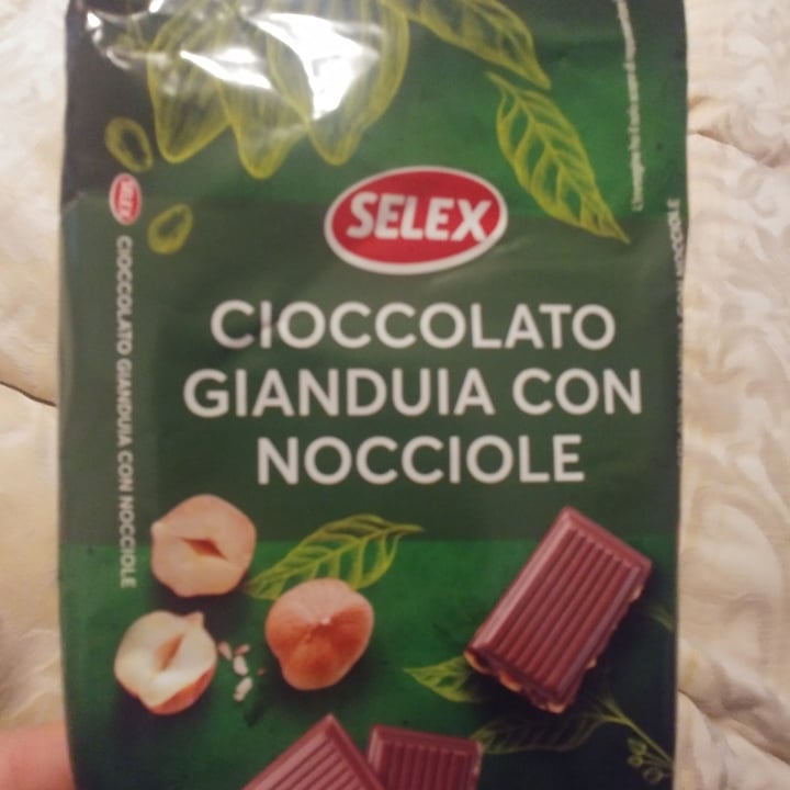 photo of Selex Cioccolato Gianduia Con Nocciole shared by @silvixyoga on  09 Dec 2021 - review