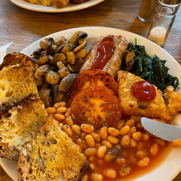 review photo of Mila's Cafe Vegan Breakfast shared by @hgoeseast on 05 Sep 2022 - review