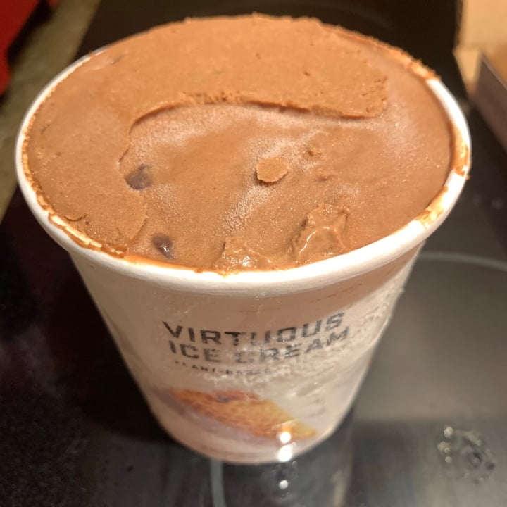 review photo of Virtuous Pie After Eight shared by @juliemari on 02 May 2021 - review